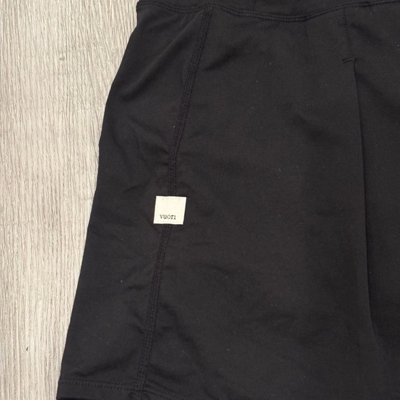 Vuori Baseline Womens S Skirt Black Athletic Tennis Built-In Shorts Pickleball - Picture 6 of 7
